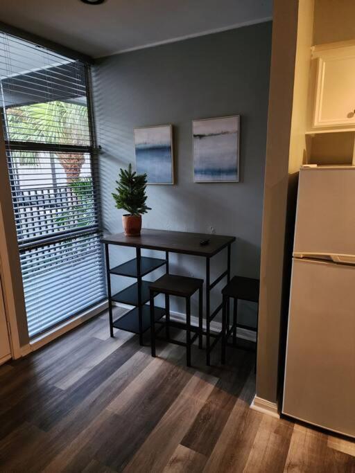 Blue Shark *W7* @ Montrose 1Br Private King Loft Apartment Houston Ngoại thất bức ảnh