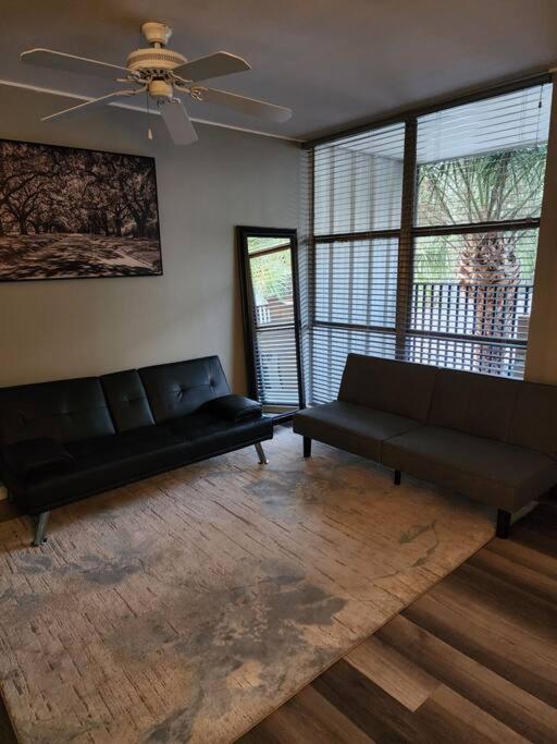 Blue Shark *W7* @ Montrose 1Br Private King Loft Apartment Houston Ngoại thất bức ảnh
